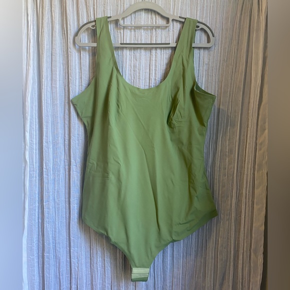 Pinsy Bonded Scoop Tank Shapesuit in Cactus (Long) - Picture 4 of 9